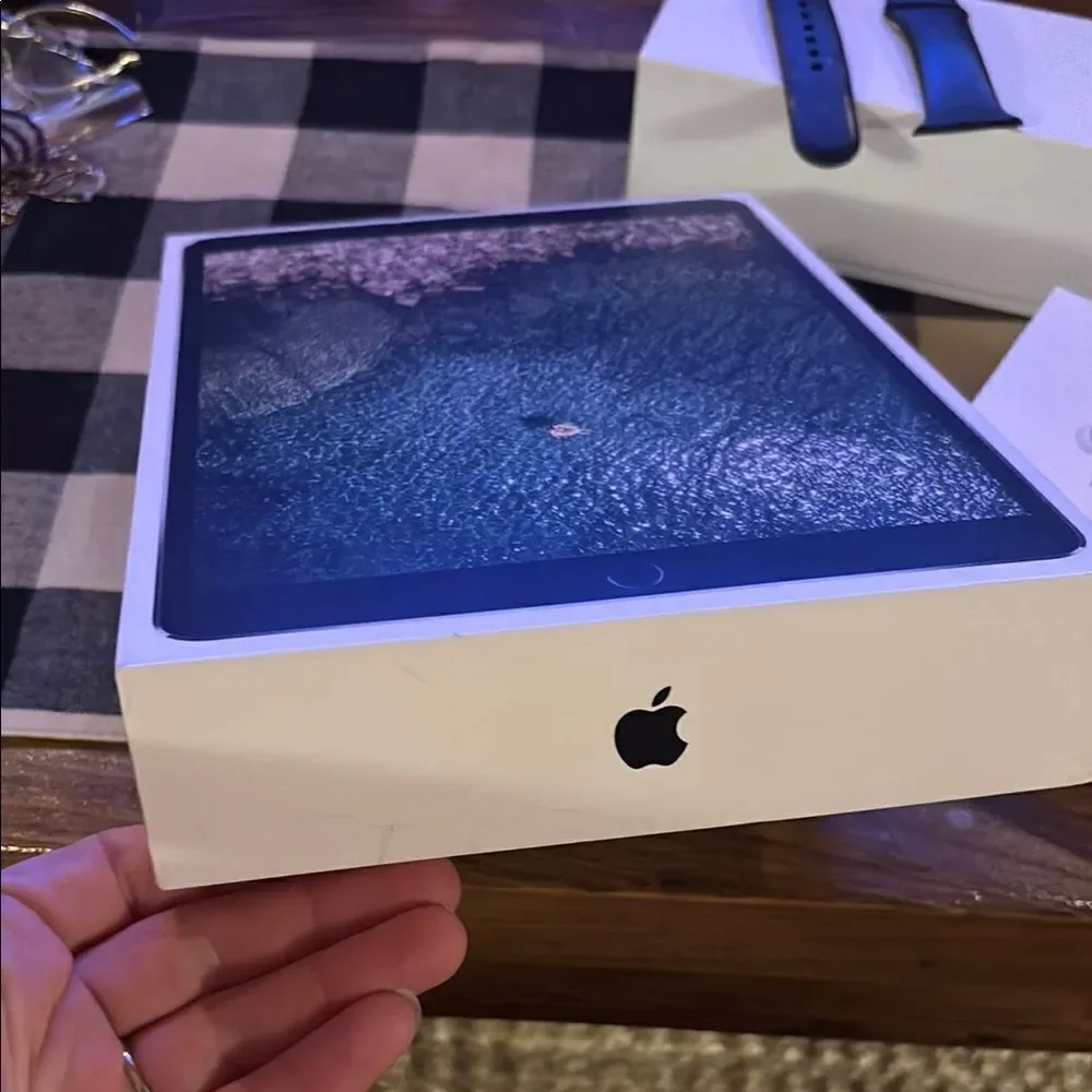 Apple products Boxes ONLY ‼️ with Black Apple Watch band